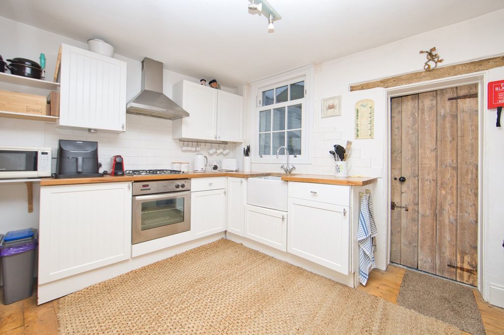 Property photo 3 of 8 Picture 3