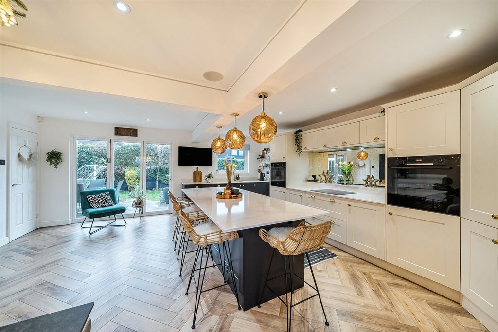 Property photo 3 of 21 Picture No. 10