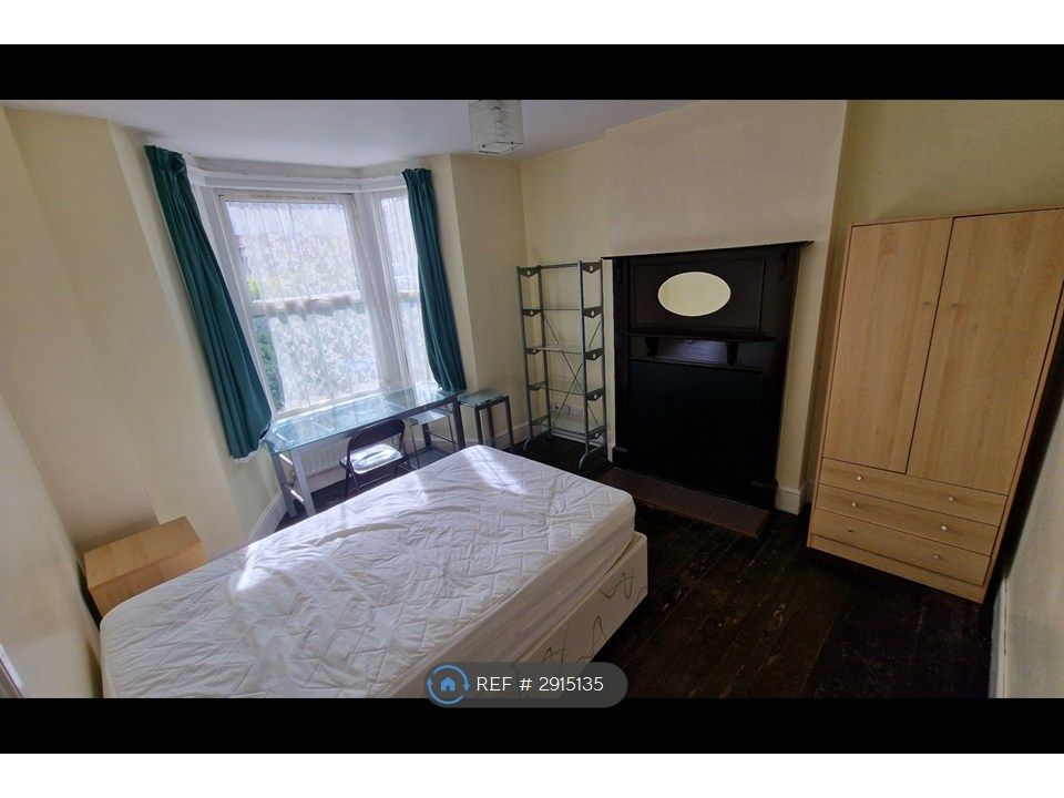 Property photo 2 of 15 Room 1