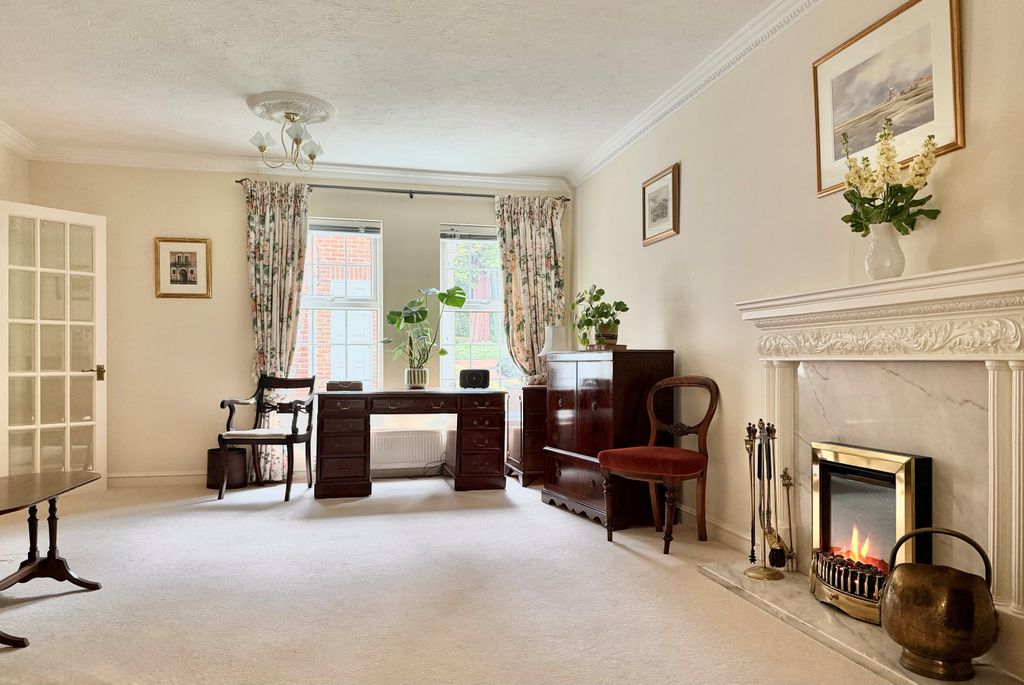 Property photo 3 of 13