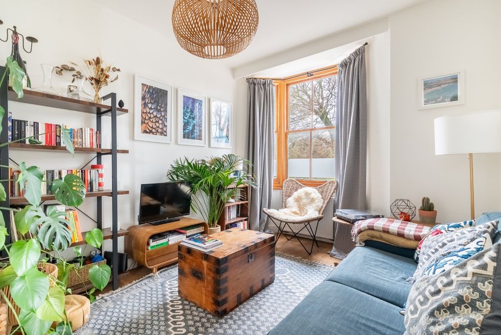 Property photo 2 of 23 4339452