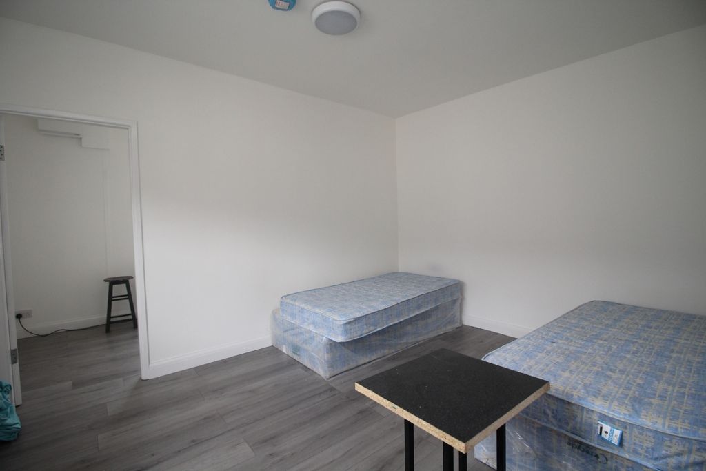 Property photo 2 of 5 Lounge