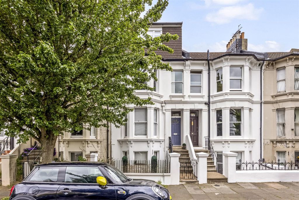 Property photo 1 of 17 Westbourne Street 74B-018.Jpg
