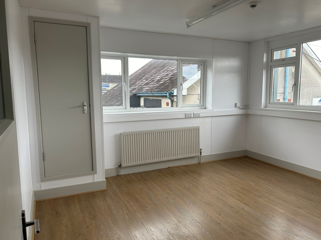 Property photo 2 of 3