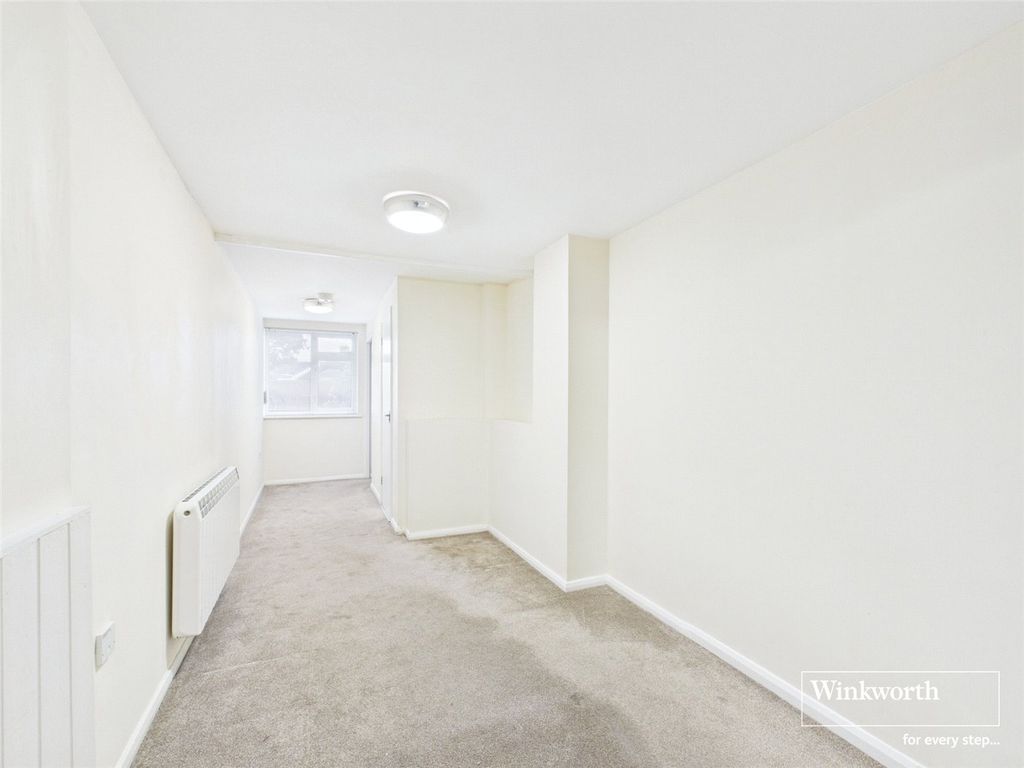 Property photo 3 of 10 Picture No. 27