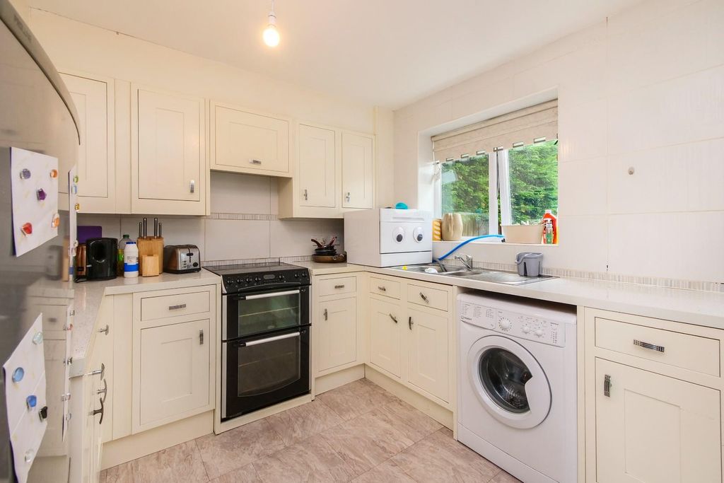 Property photo 3 of 16 Pnmb0098.Jpg