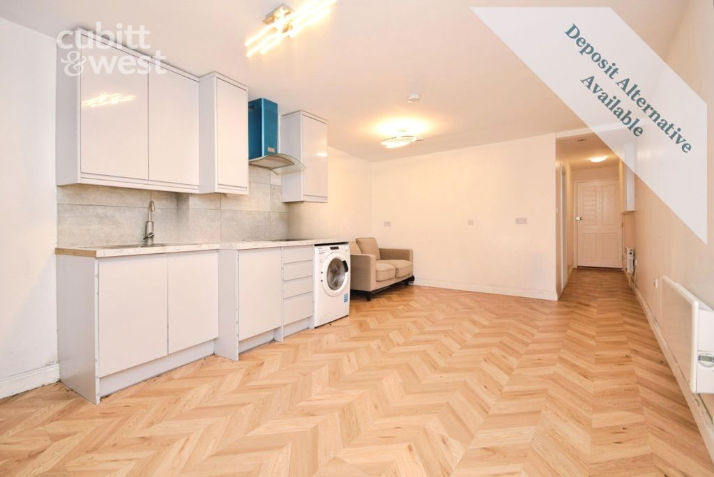 Property photo 2 of 8 Open-Plan