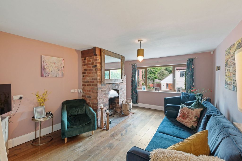 Property photo 3 of 20