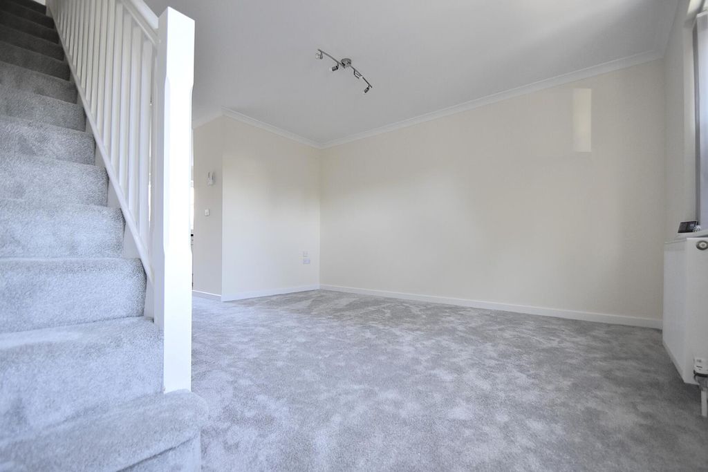 Property photo 2 of 10 Living Room