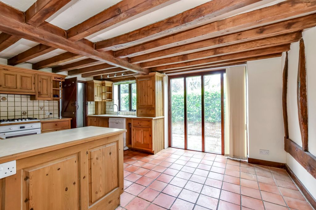 Property photo 3 of 27