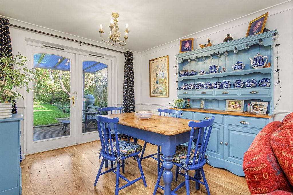 Property photo 3 of 23