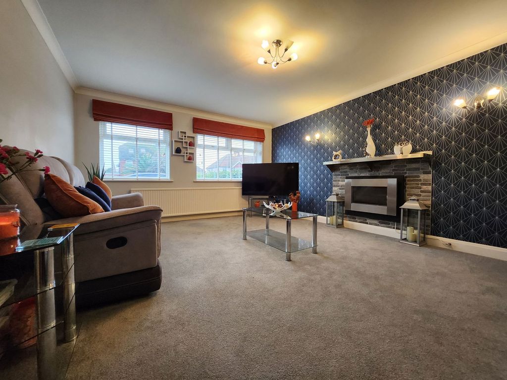 Property photo 2 of 23