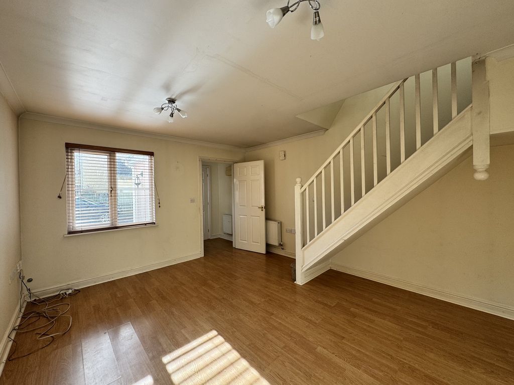 Property photo 3 of 15 Lounge