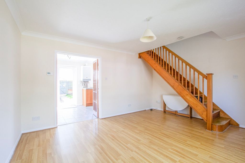 Property photo 2 of 10 Living Room