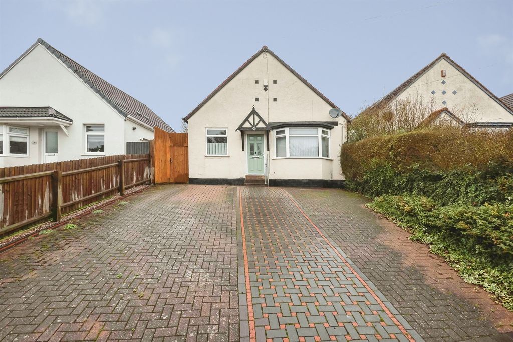 Property photo 2 of 20
