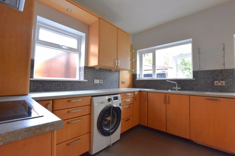 Property photo 2 of 16 Photo 11