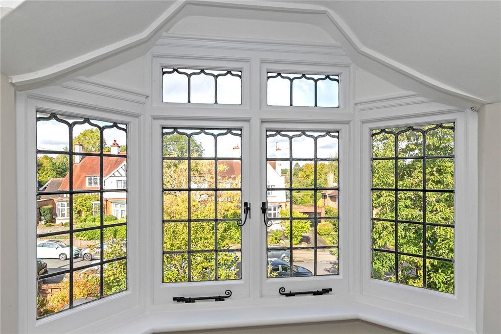 Additional image 3 of 2 bed flat for saleKirkwick Avenue, Harpenden, Hertfordshire AL5