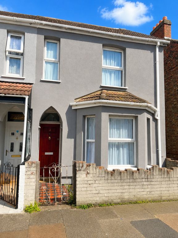 Property photo 1 of 13
