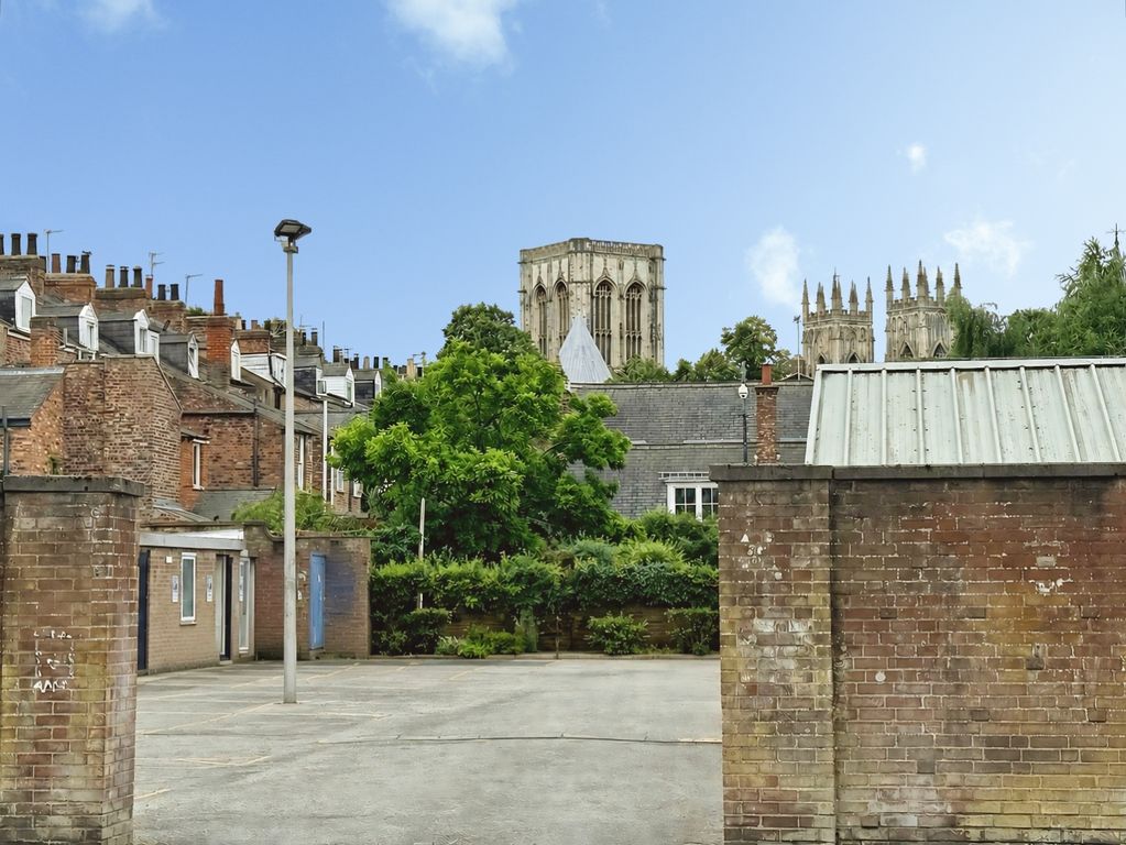 Property photo 3 of 11 Pbox-Img.Jpg