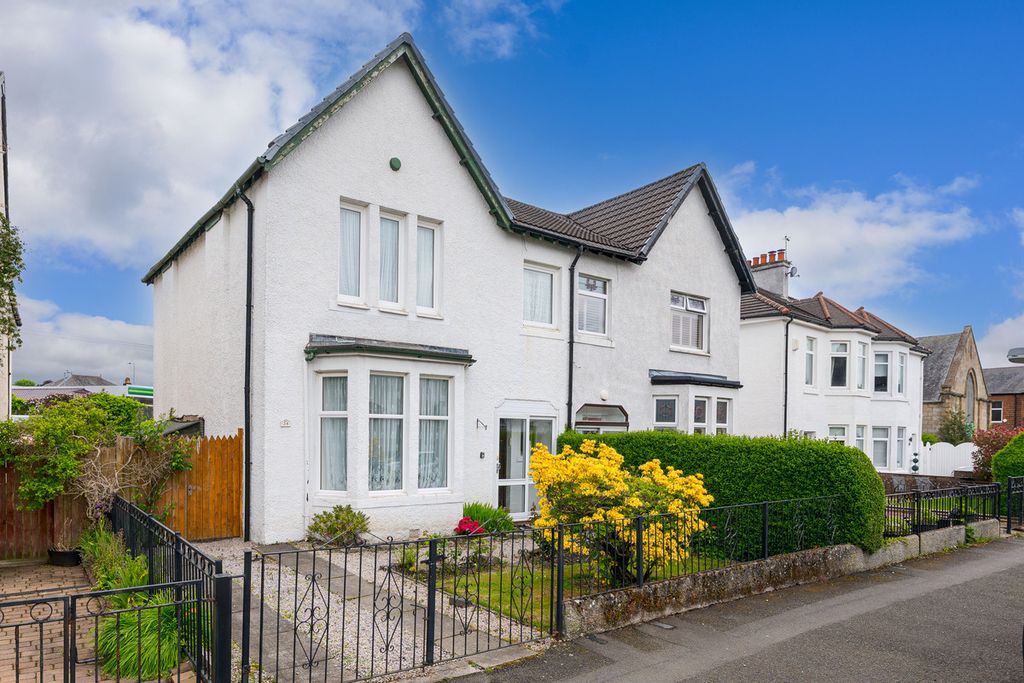 Property photo 1 of 33