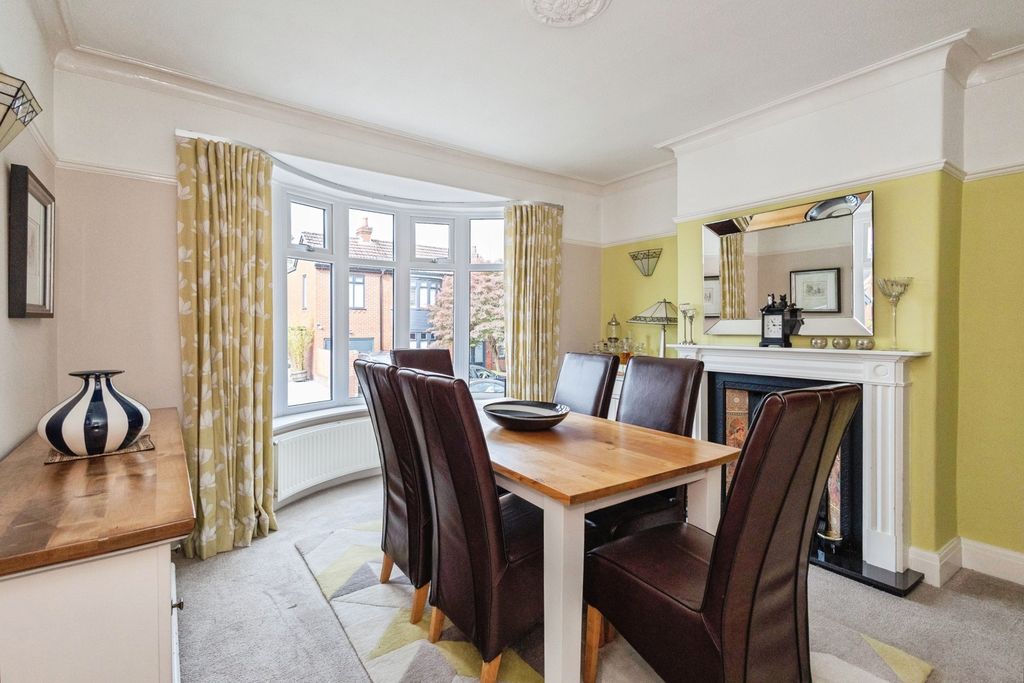 Property photo 2 of 19 Pbox-Img.Jpg