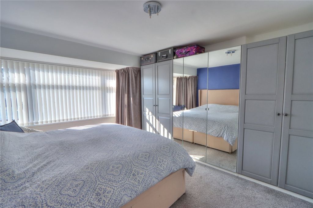 Property photo 3 of 16 Picture No. 06