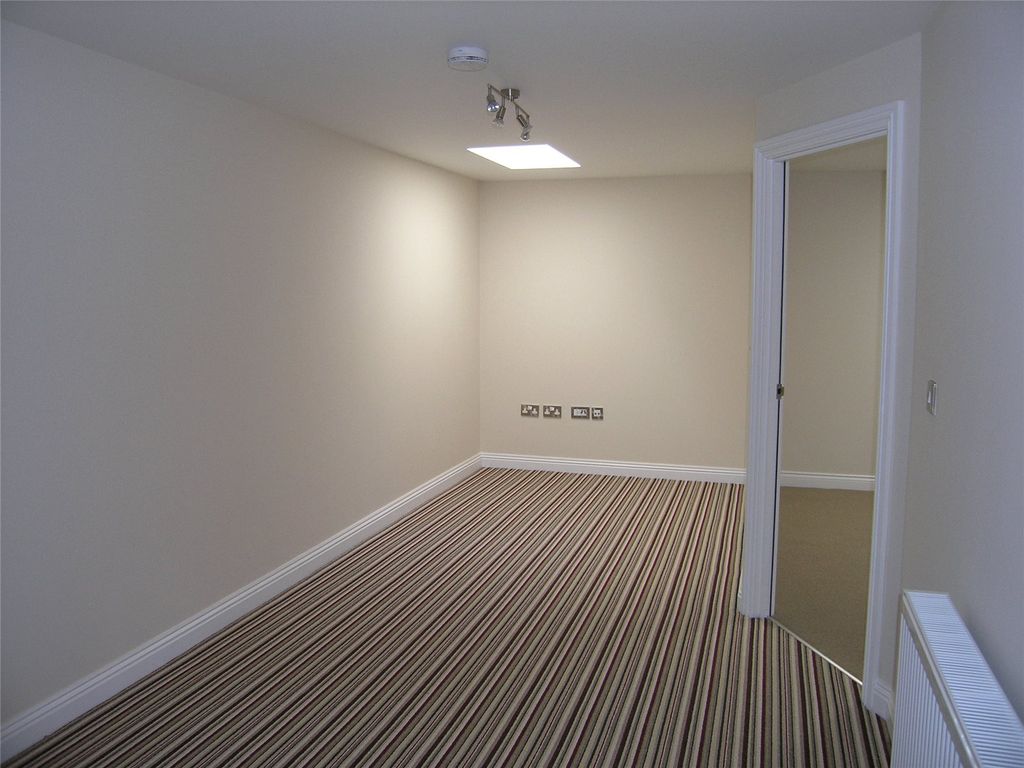 Property photo 3 of 5 Lounge
