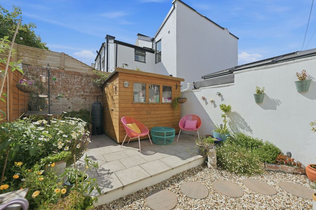 Property photo 2 of 29
