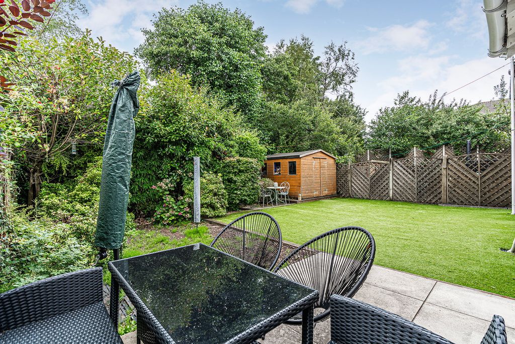 Property photo 2 of 32