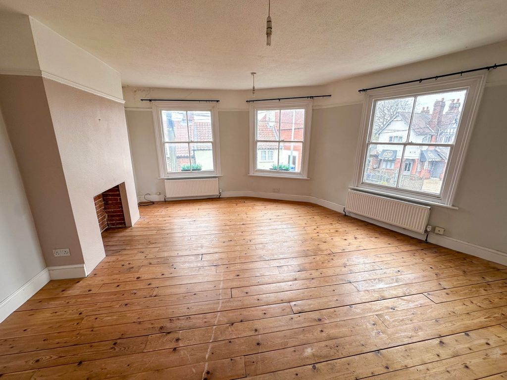 Property photo 1 of 8 2 Bedroom Flat For Rent