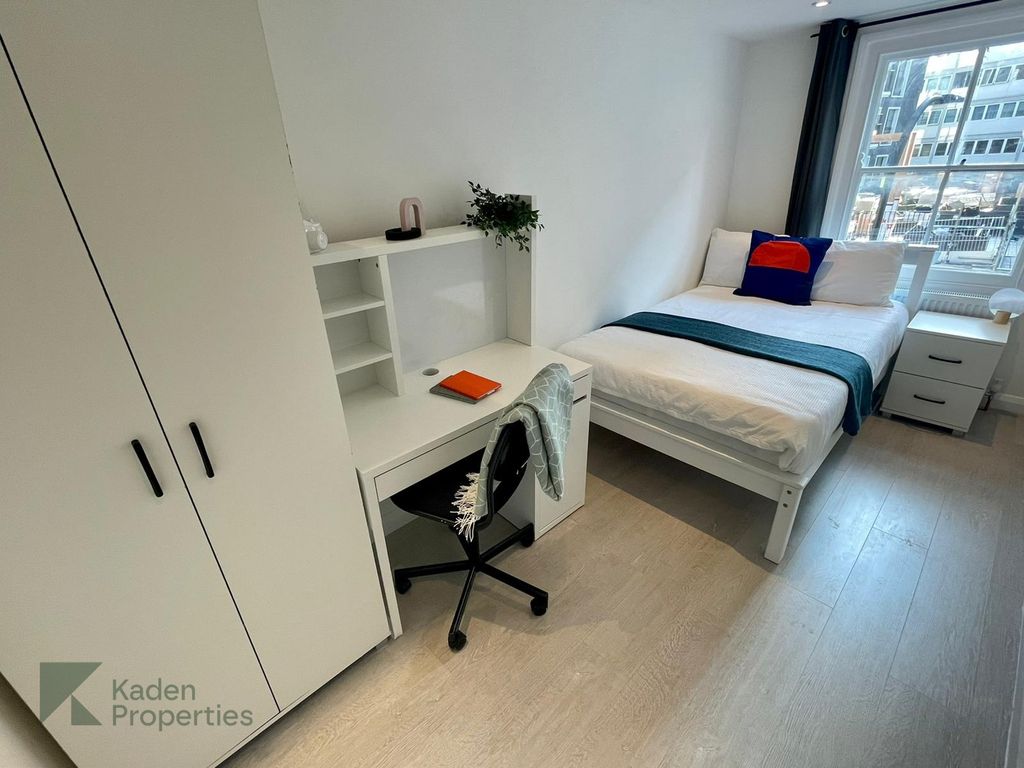 Additional image 8 of 2 bed flat to rentCleveland Street, Fitzrovia W1T