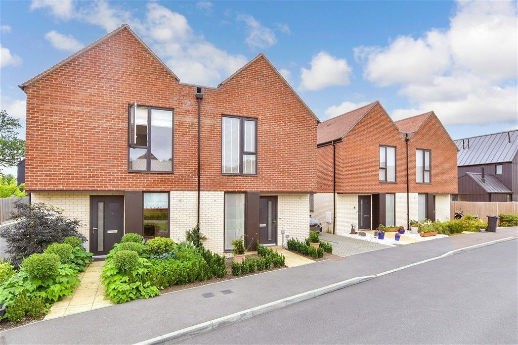 Property photo 1 of 11 Front Brochure