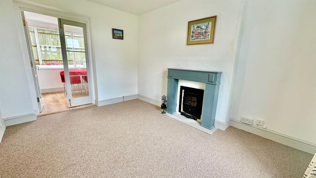 Property photo 3 of 20