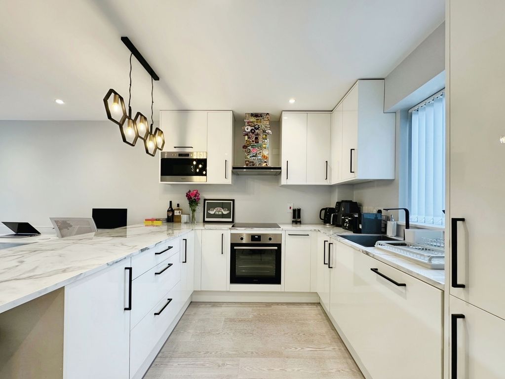 Property photo 2 of 13 Kitchen