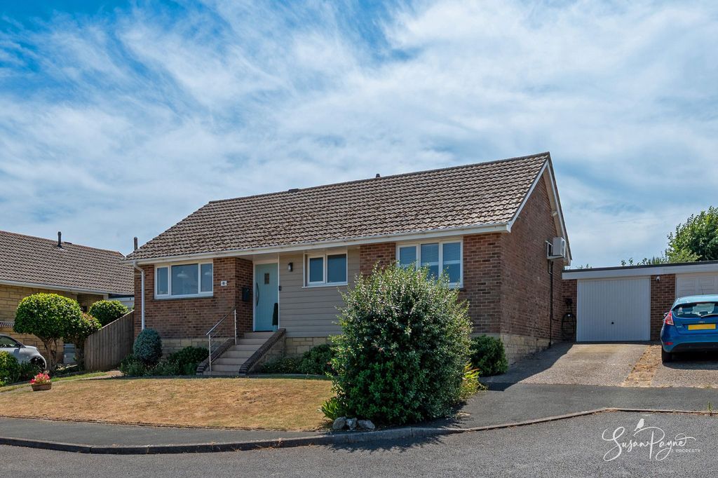 Property photo 1 of 26