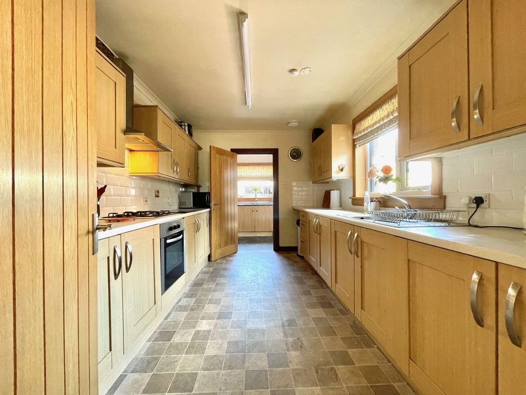 Additional image 6 of 3 bed detached bungalow for sale51 Montgomery Street, Kinross KY13