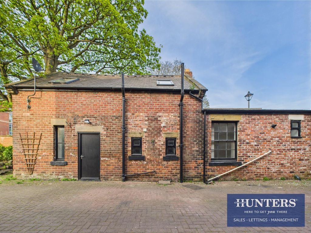 Property photo 1 of 16 Exterior