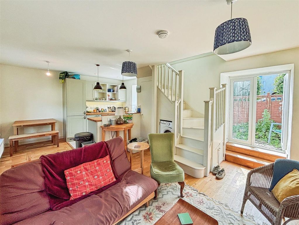 Property photo 3 of 12 Living (1).Jpg
