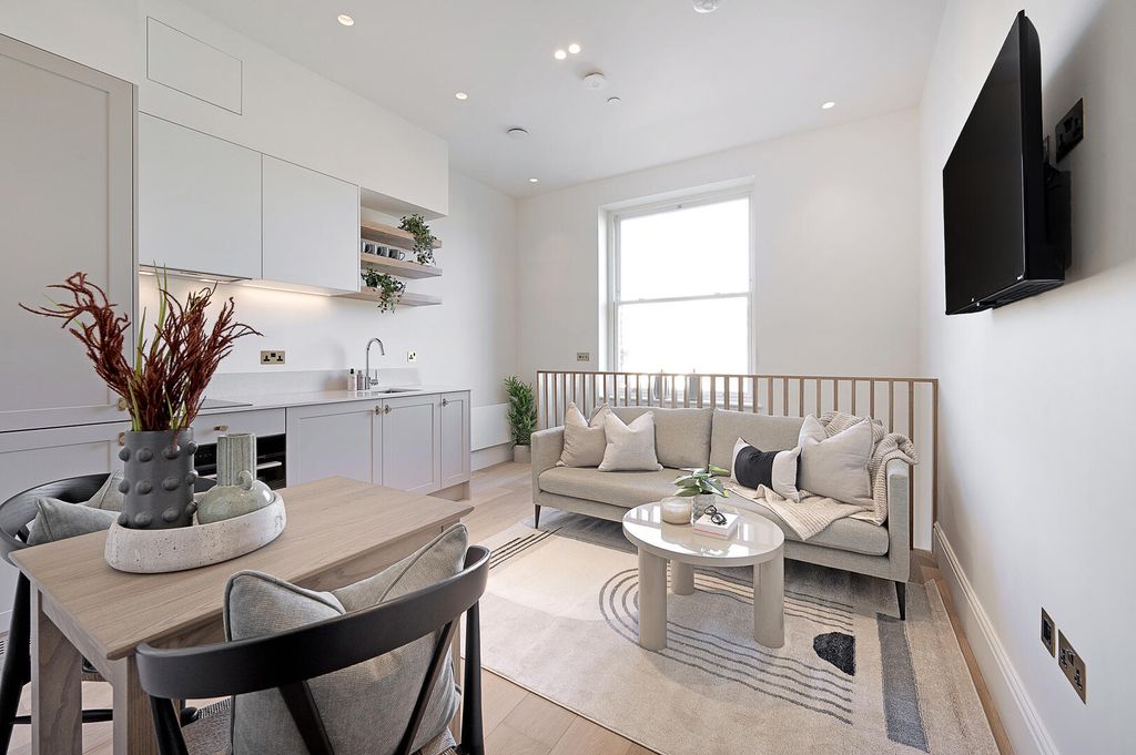 Property photo 1 of 11 Flat 16 (2).Jpg