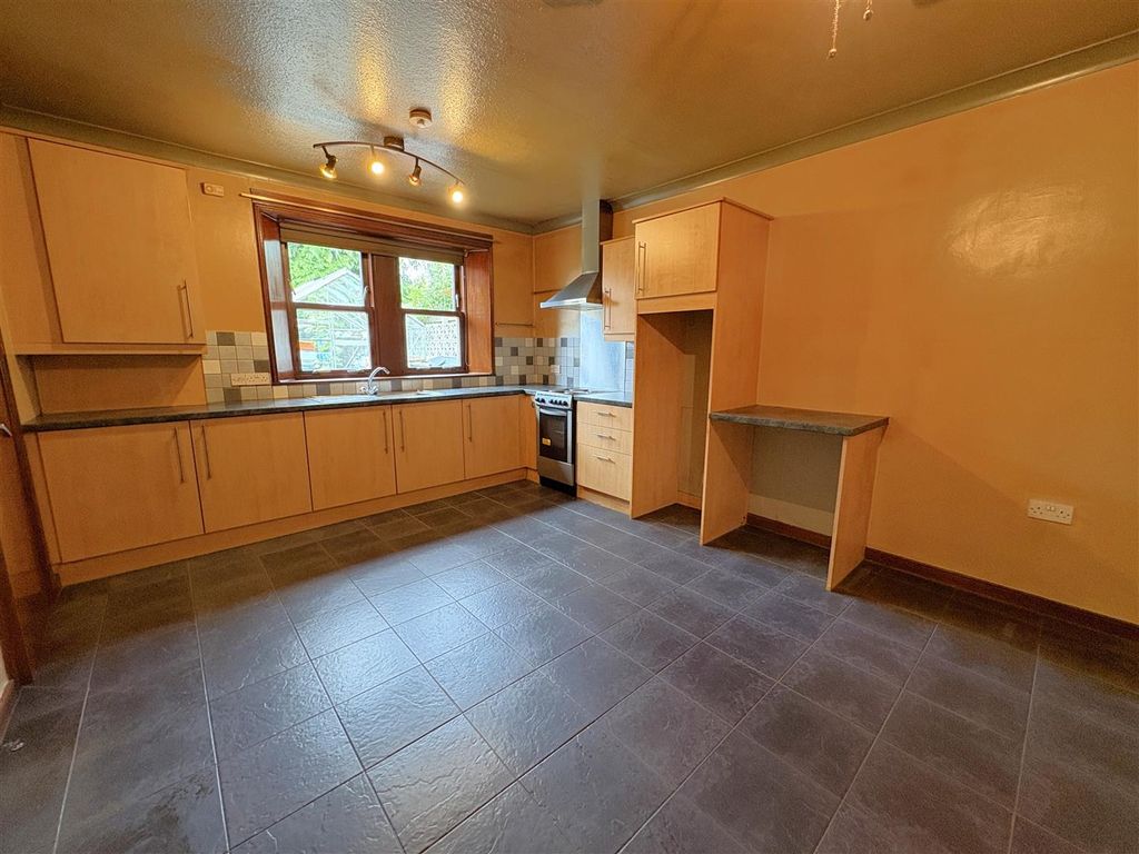 Property photo 3 of 23 Kitchendinerimg_1327(35410423.1).Jpg