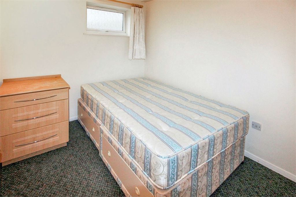 Property photo 3 of 5