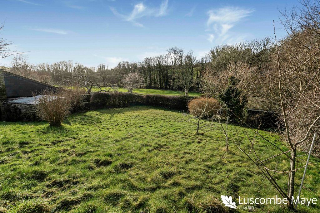 Property photo 3 of 19