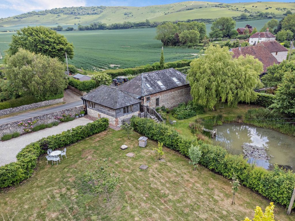 Property photo 1 of 17 Aerial