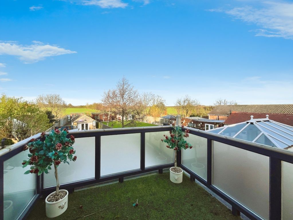 Property photo 2 of 24 3789427