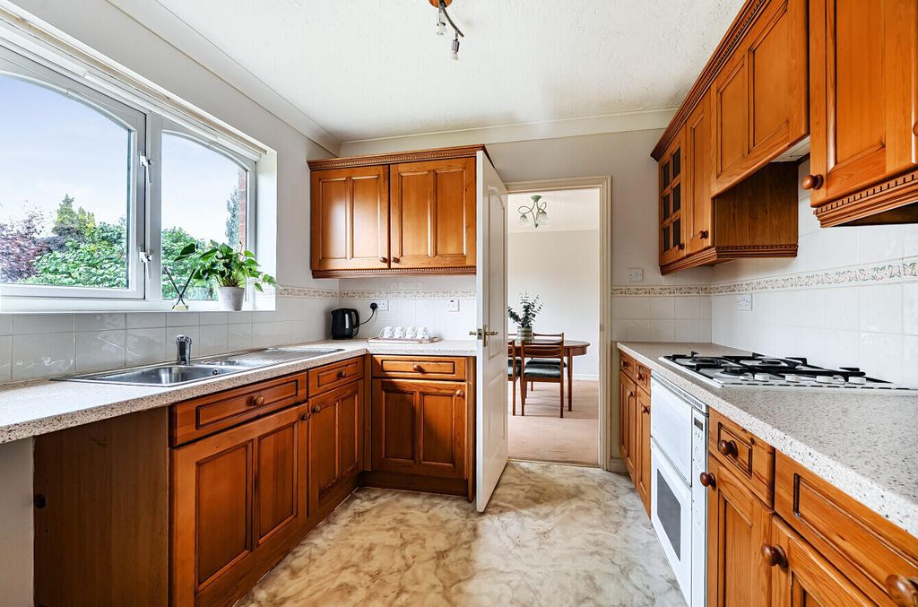Property photo 3 of 16 Kitchen