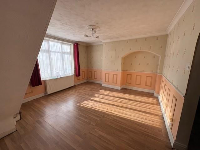 Property photo 3 of 7 Lounge 2.Jpg