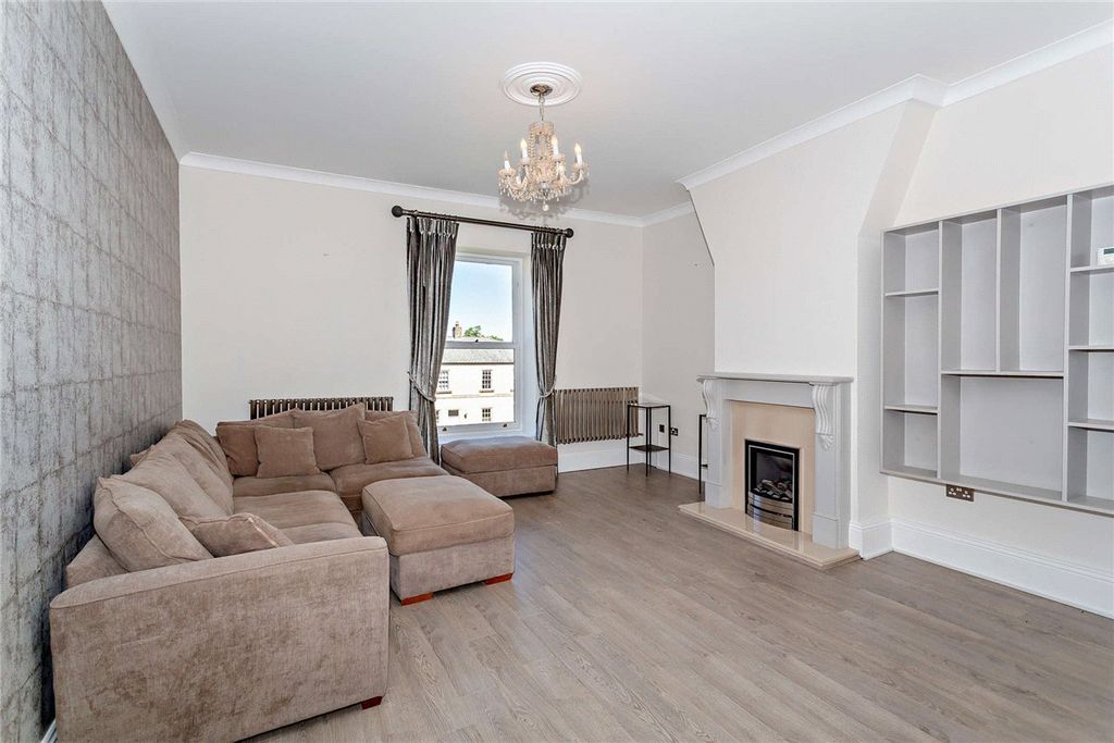 Property photo 3 of 18 Picture No. 13