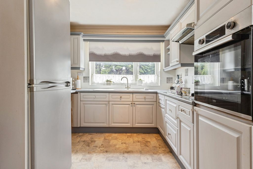 Property photo 2 of 22 Pbox-Img.Jpg