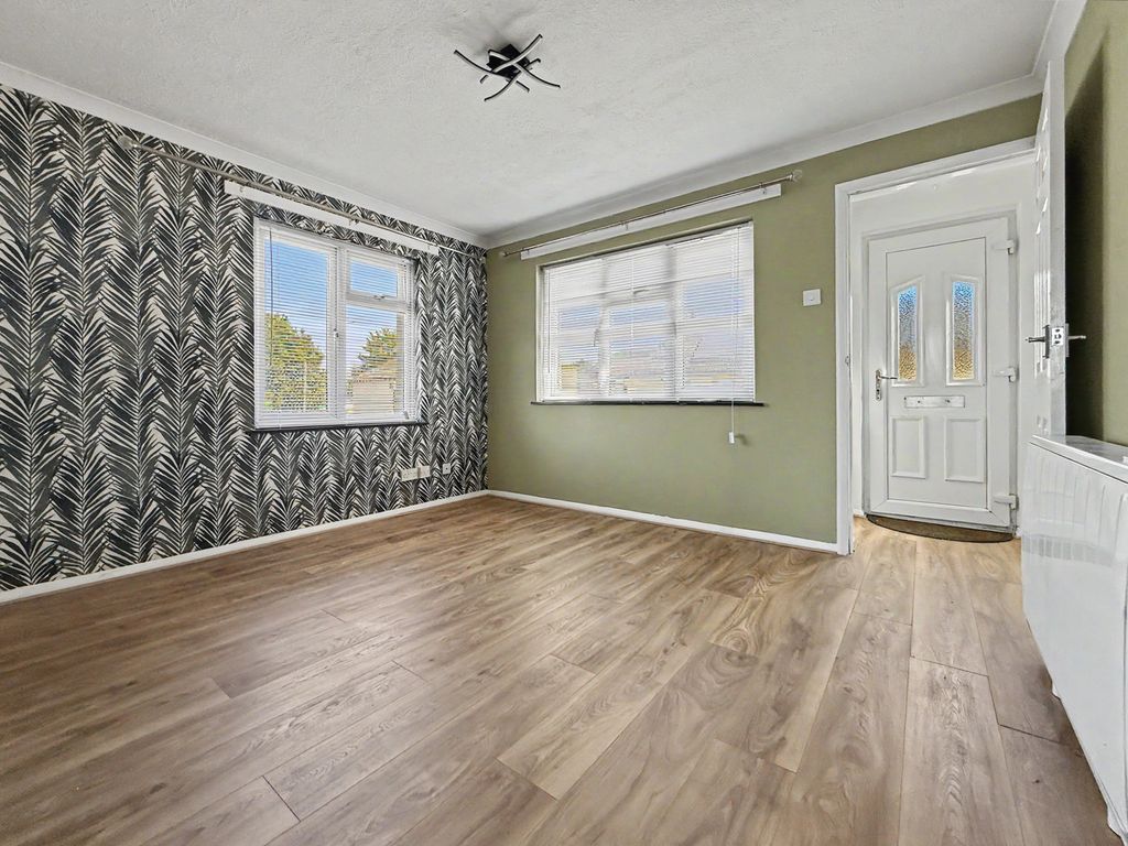 Property photo 3 of 8