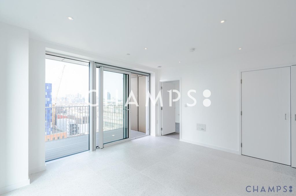 Property photo 3 of 11 Gallery